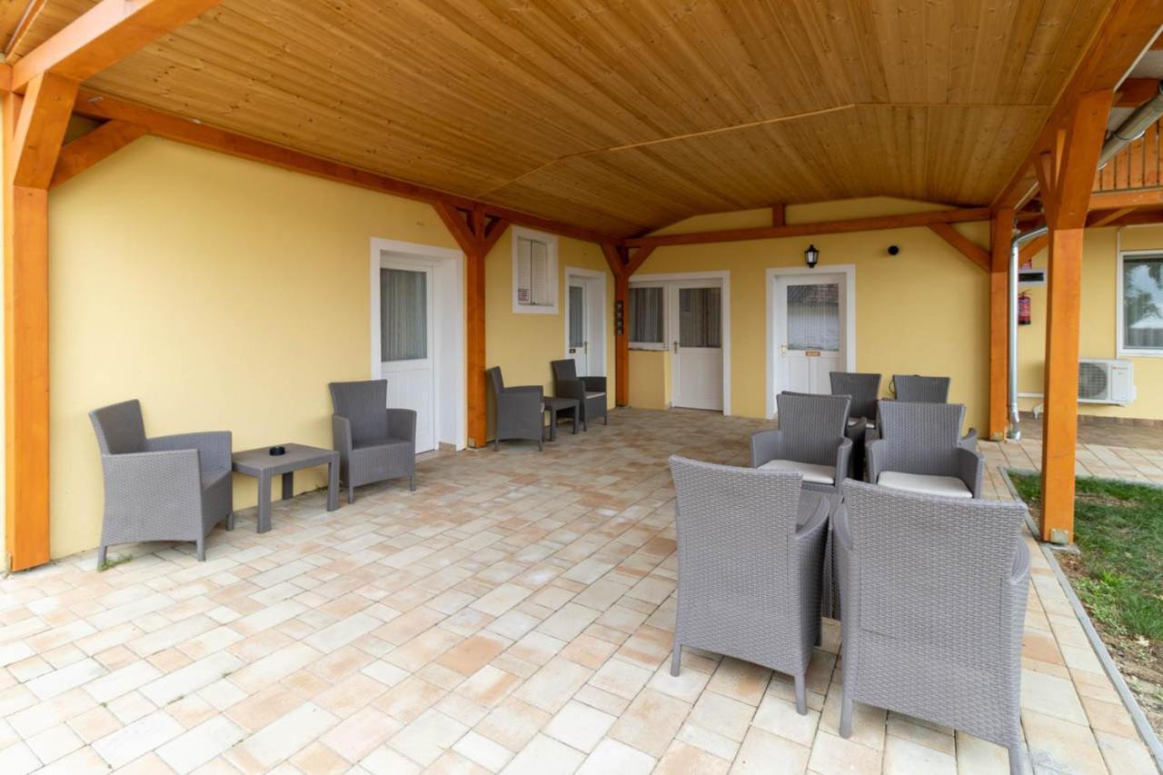 Hotel Montana-Ederics Vendeghaz Balatonederics Exteriér fotografie
